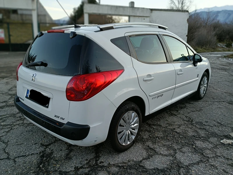 Peugeot 207 Комби Автоматик, снимка 5 - Автомобили и джипове - 48490633