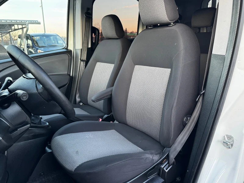 Fiat Doblo 1.6mjet ИТАЛИЯ, снимка 8 - Автомобили и джипове - 52529373