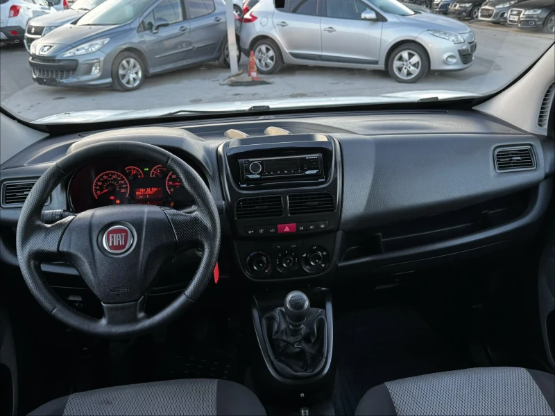 Fiat Doblo 1.6mjet ИТАЛИЯ, снимка 10 - Автомобили и джипове - 52529373