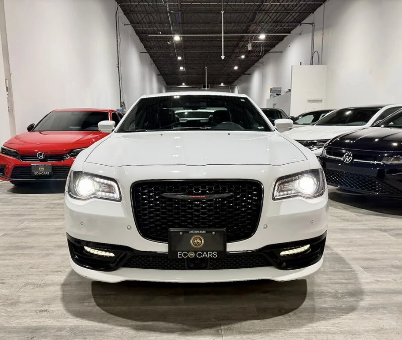 Chrysler 300c S* V6* RWD* АвтоКредит* (ЦЕНА ДО БГ), снимка 2 - Автомобили и джипове - 52554475