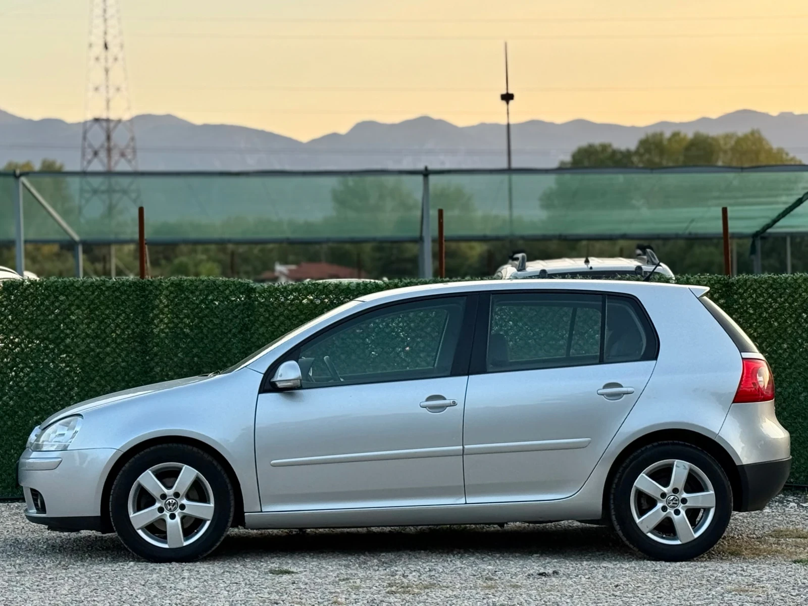VW Golf 1.9TDi КЛИМАТРОНИК - изображение 4