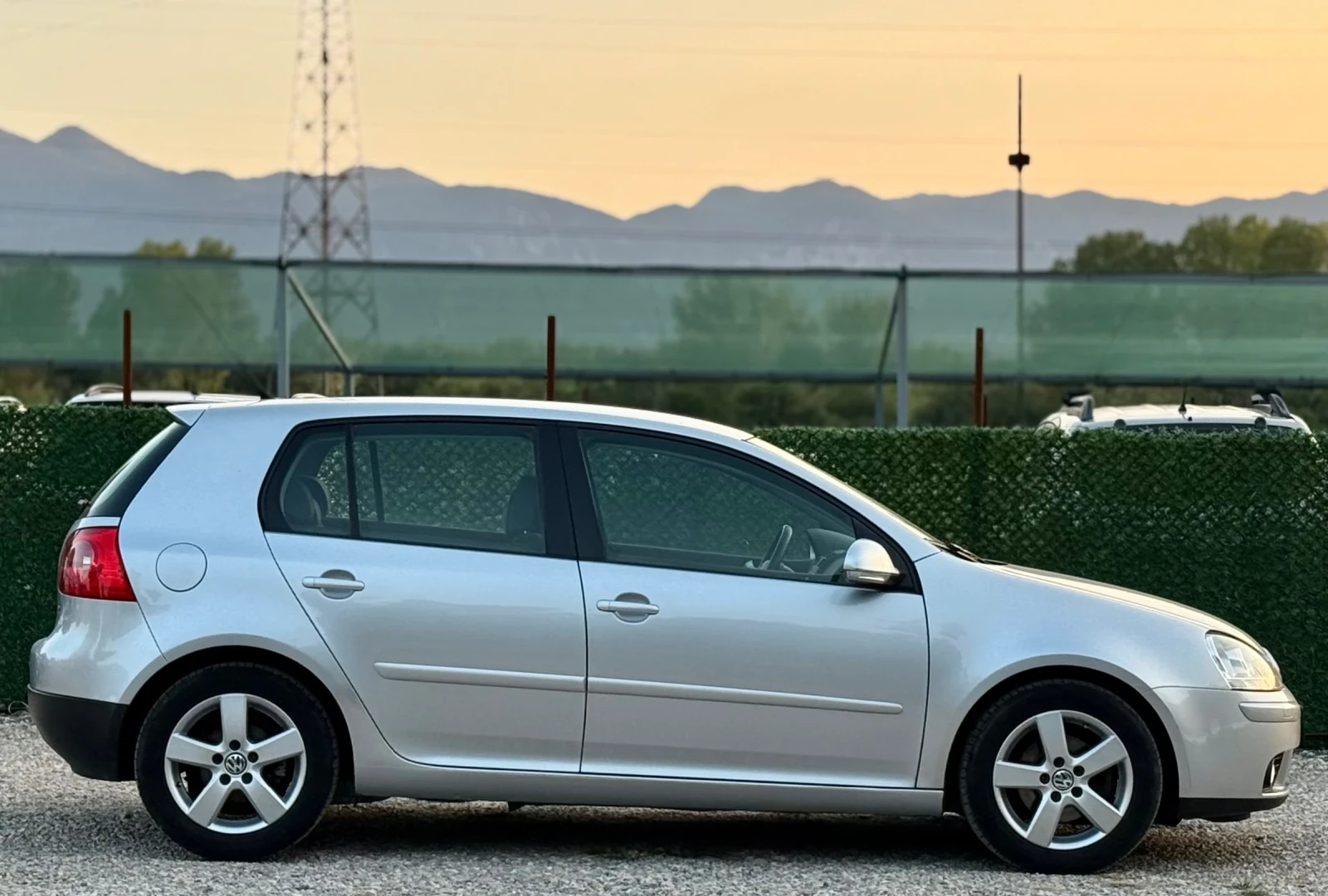 VW Golf 1.9TDi КЛИМАТРОНИК - изображение 8