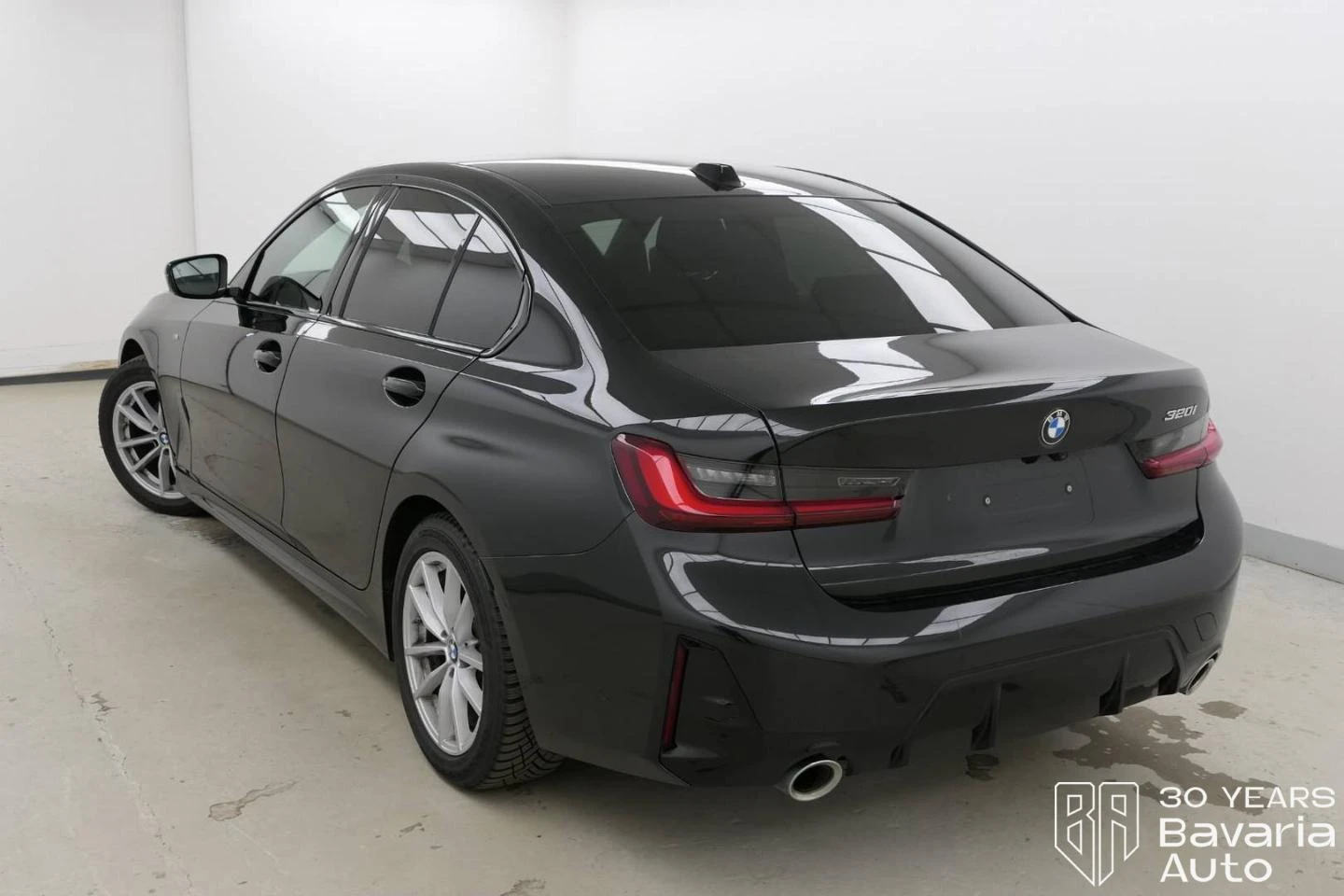 BMW 320 i M Sport Paket - изображение 2