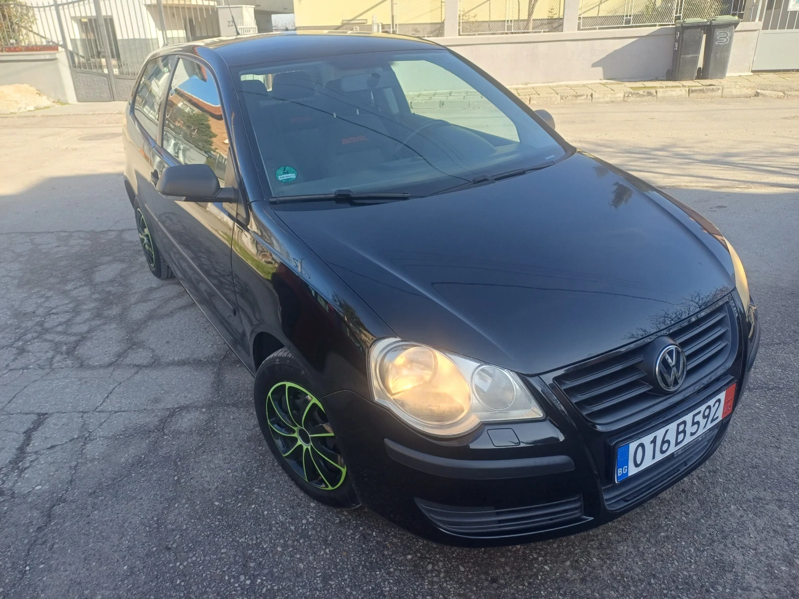 VW Polo 1.4БЕНЗИН КЛИМА ТОП ОФЕРТА - изображение 3