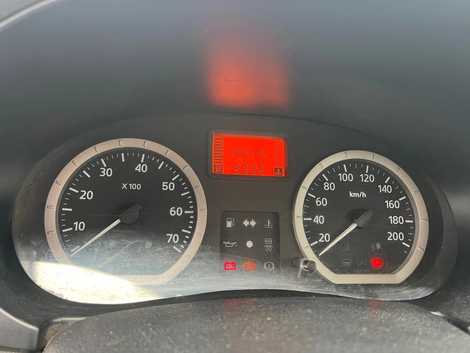 Dacia Logan 1.5 dci - изображение 8