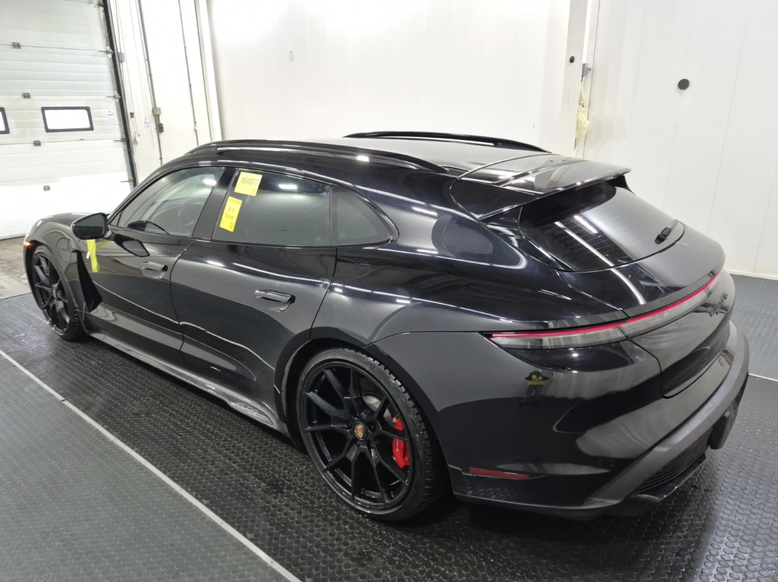 Porsche Taycan 2023 Porsche TAYCAN GTS - изображение 6