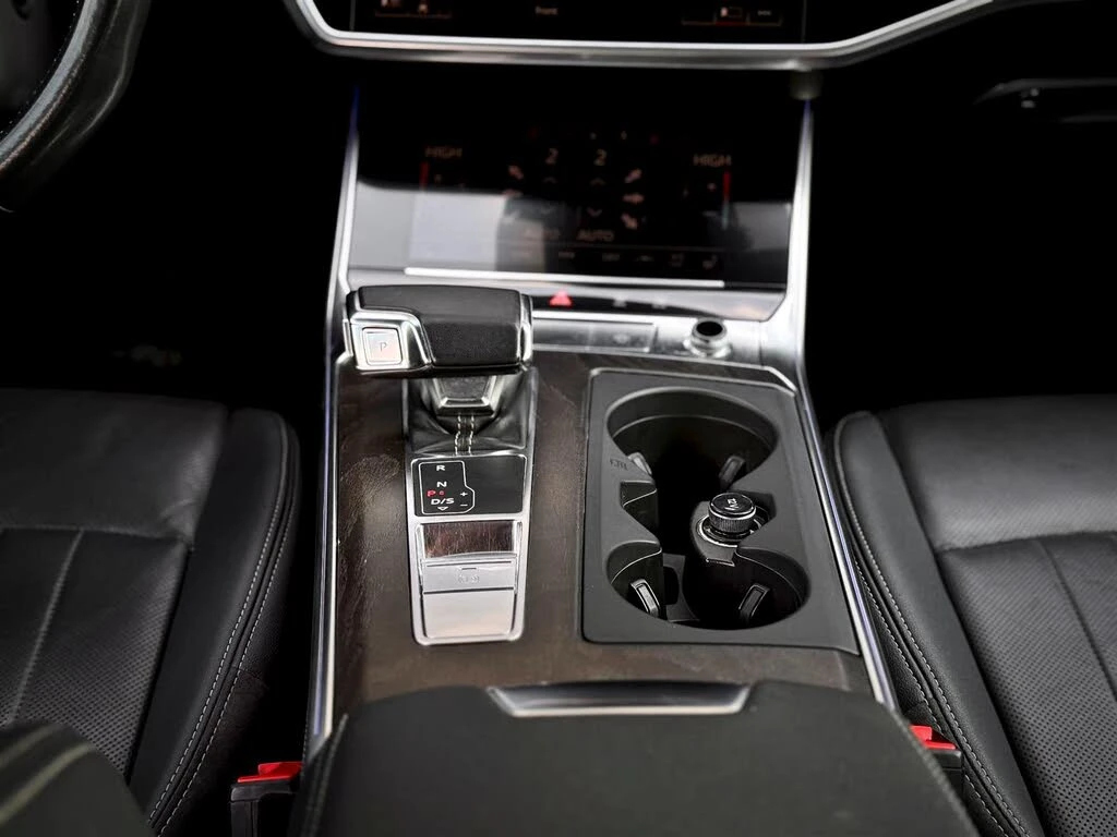 Audi A6 S-Line* 55 TFSI* Quattro* АвтоКредит (ЦЕНА ДО БГ), снимка 16 - Автомобили и джипове - 53786995