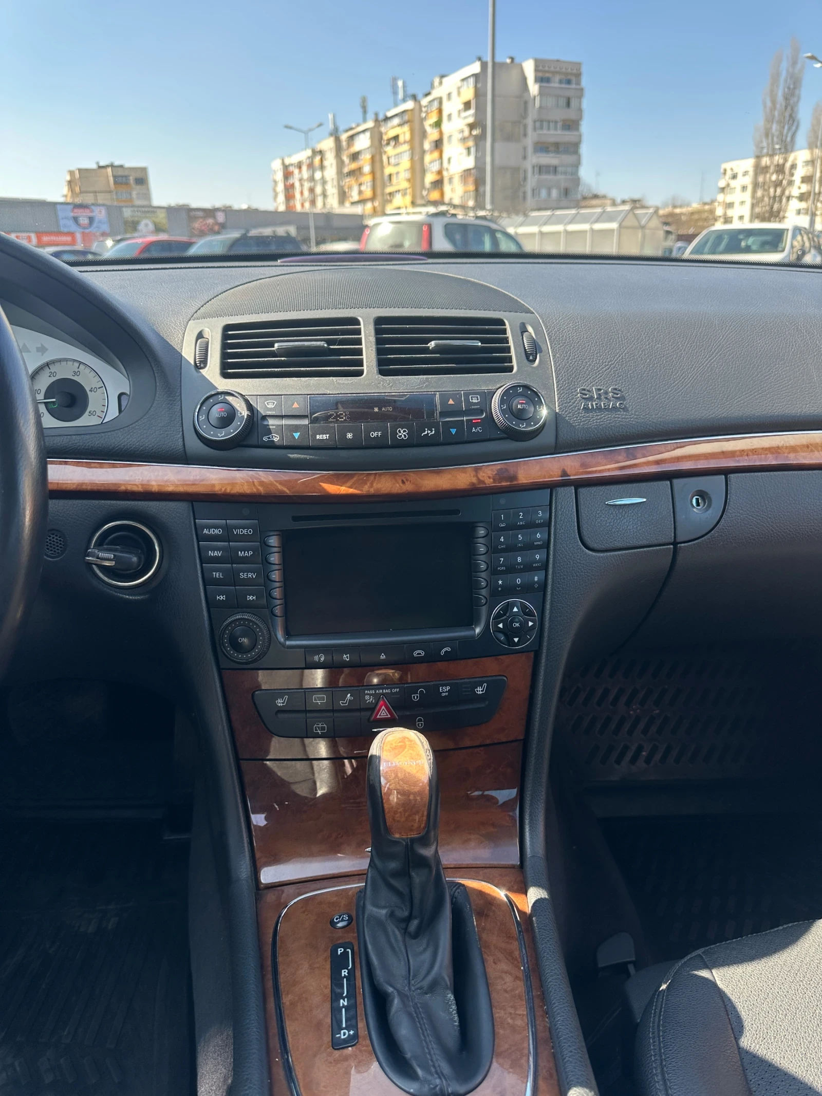 Mercedes-Benz E 280 CDI 4 MATIC, снимка 12 - Автомобили и джипове - 53833456