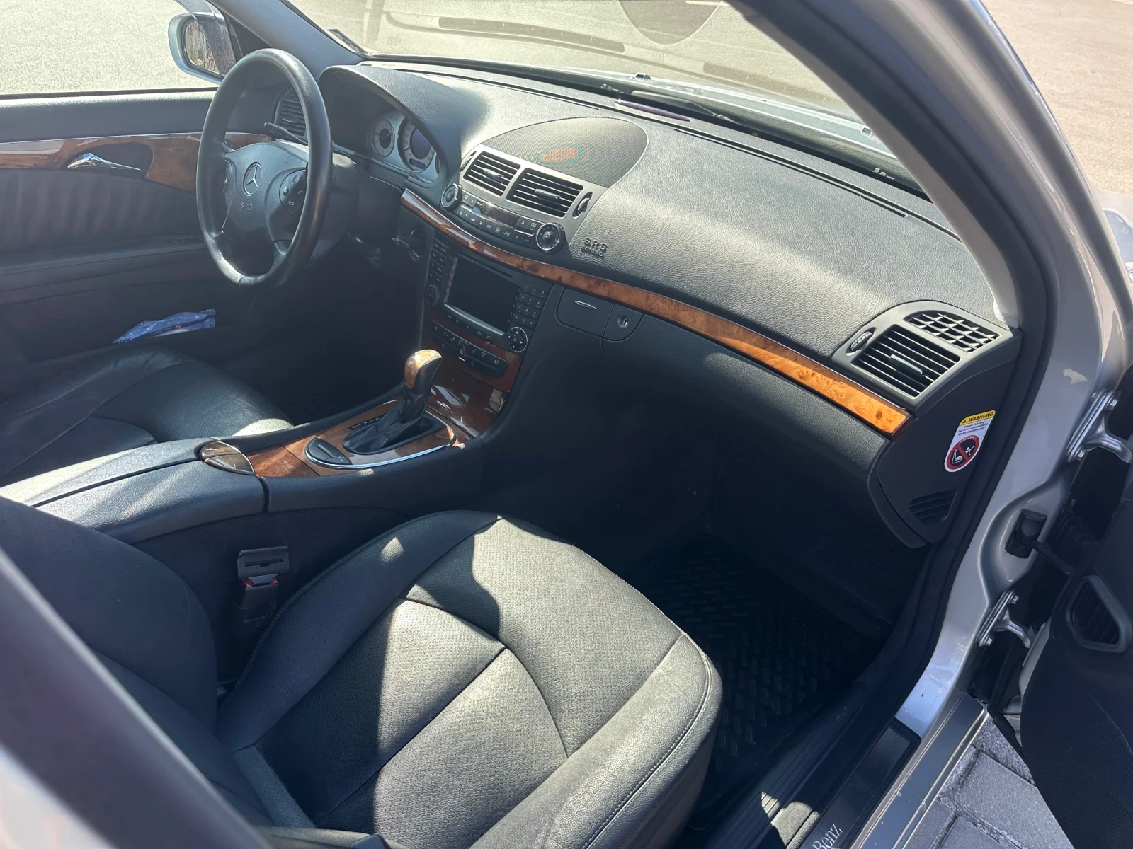 Mercedes-Benz E 280 CDI 4 MATIC, снимка 14 - Автомобили и джипове - 53833456