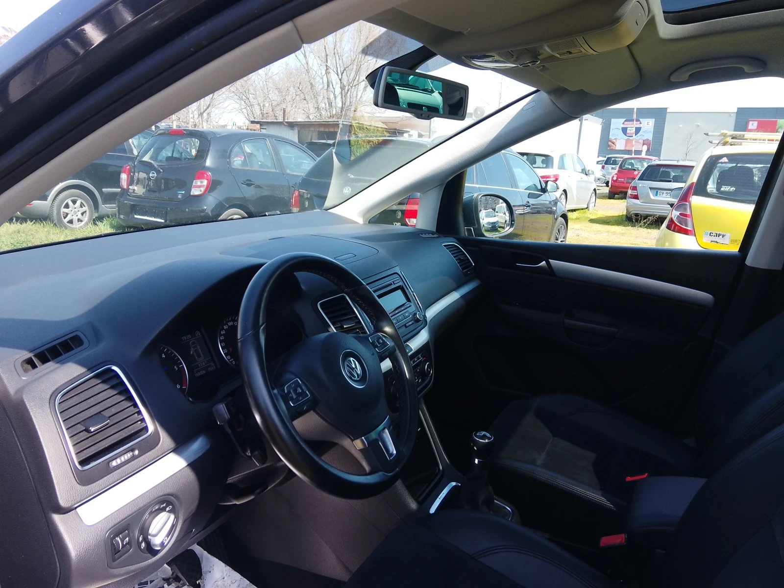 VW Sharan 2.0TDI-4MOTION-PANORAMA-КОЖА-КЛИМАТРОНИК-, снимка 7 - Автомобили и джипове - 53977091