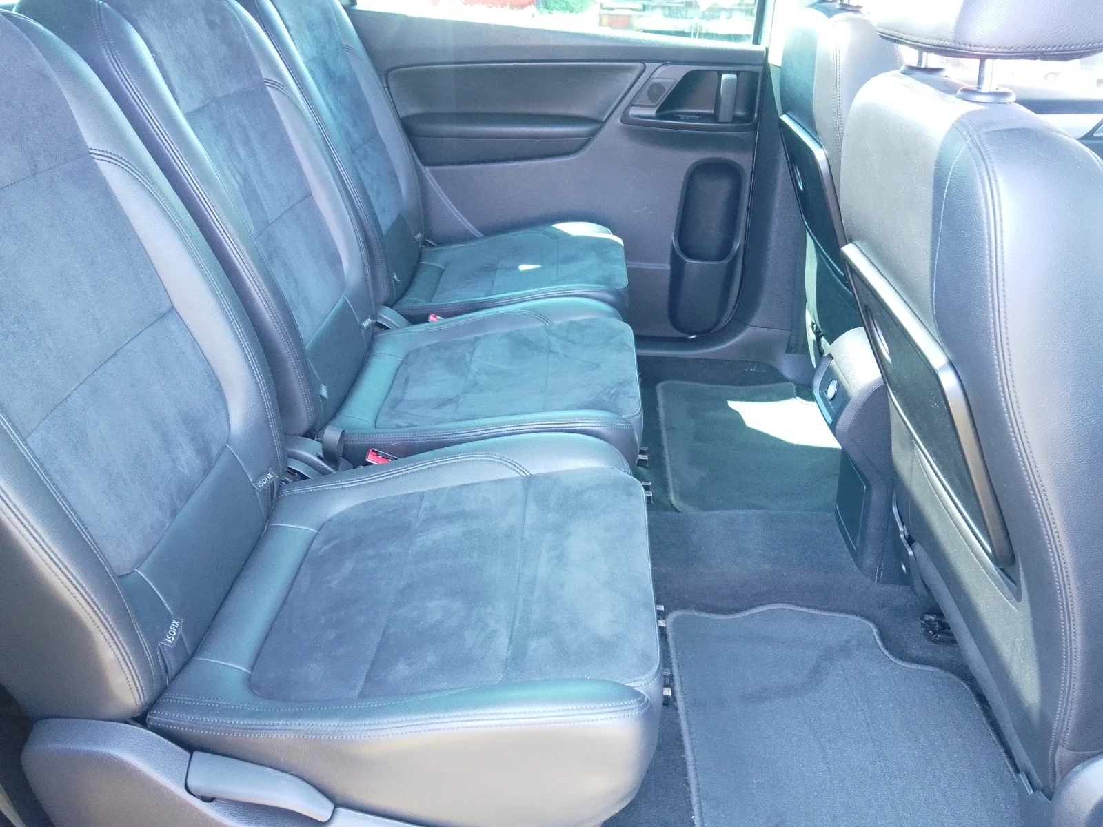 VW Sharan 2.0TDI-4MOTION-PANORAMA-КОЖА-КЛИМАТРОНИК-, снимка 11 - Автомобили и джипове - 53977091