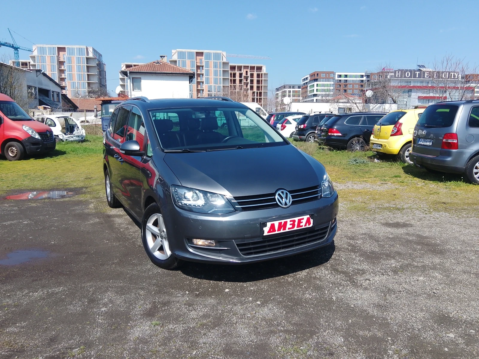 VW Sharan 2.0TDI-4MOTION-PANORAMA-КОЖА-КЛИМАТРОНИК-, снимка 3 - Автомобили и джипове - 53977091