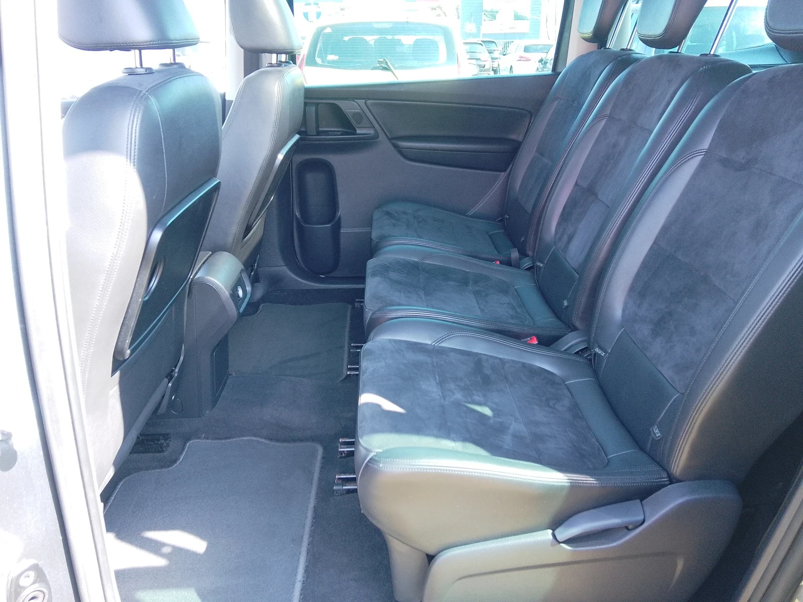 VW Sharan 2.0TDI-4MOTION-PANORAMA-КОЖА-КЛИМАТРОНИК-, снимка 10 - Автомобили и джипове - 53977091