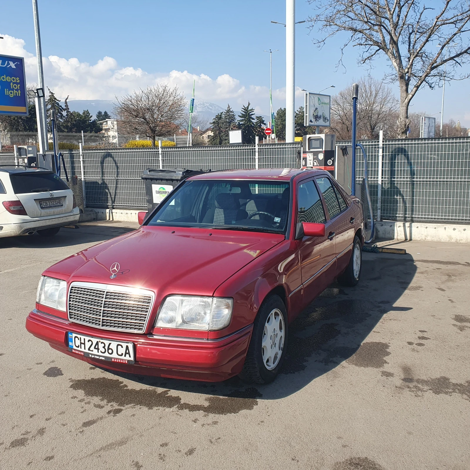 Mercedes-Benz E 250, снимка 3 - Автомобили и джипове - 54095993