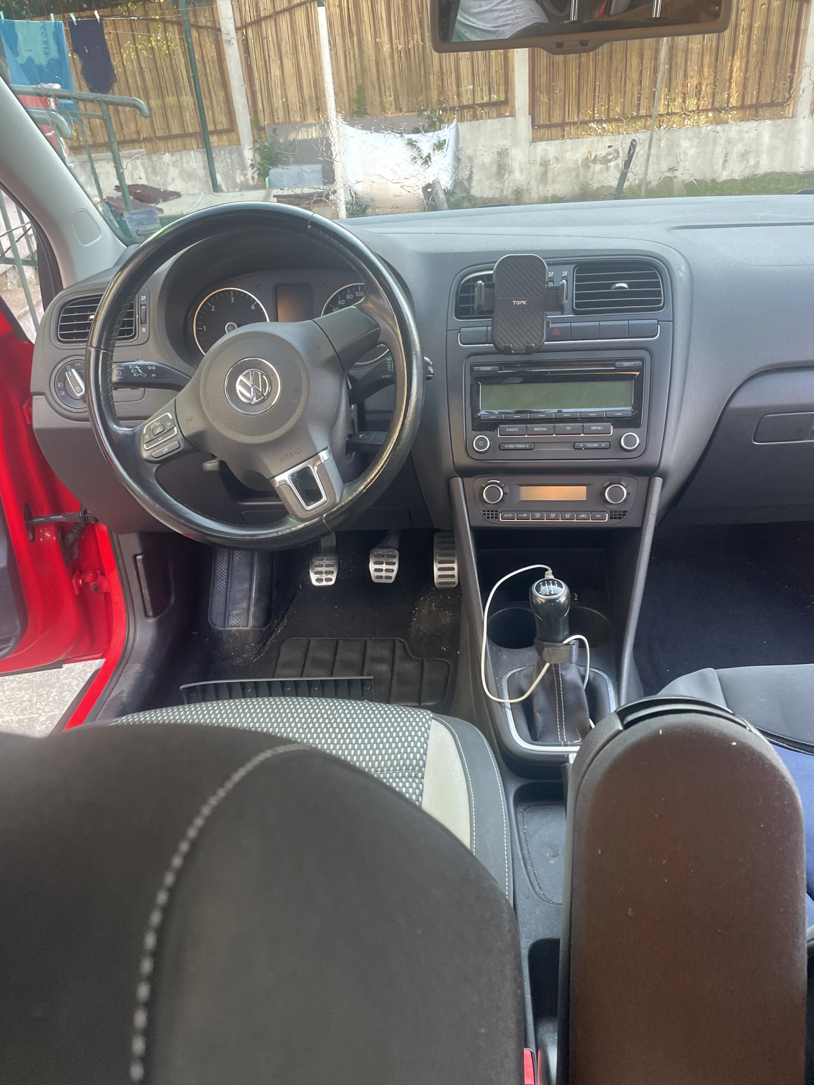 VW Polo 1.6tdi cross, снимка 14 - Автомобили и джипове - 54346212