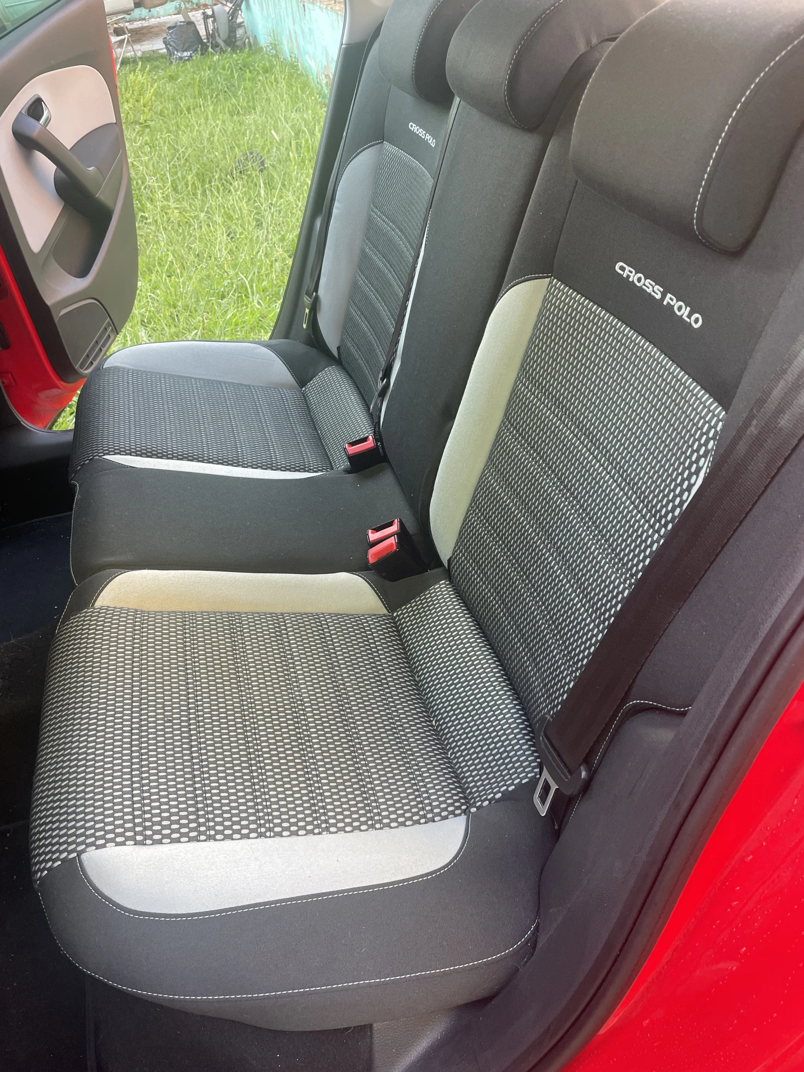 VW Polo 1.6tdi cross, снимка 16 - Автомобили и джипове - 54346212