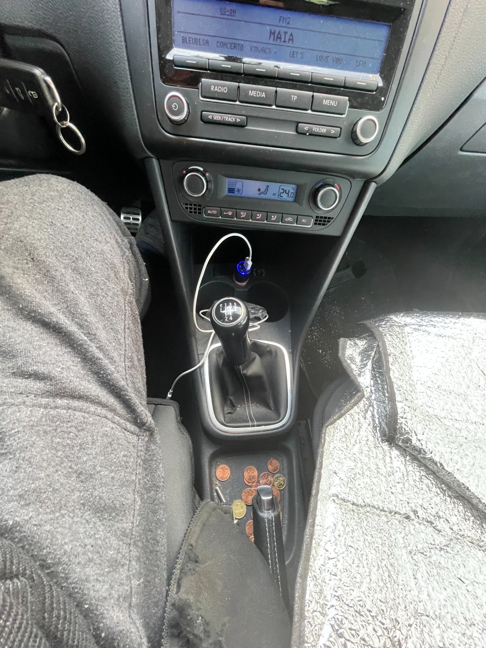 VW Polo 1.6tdi cross, снимка 12 - Автомобили и джипове - 54346212