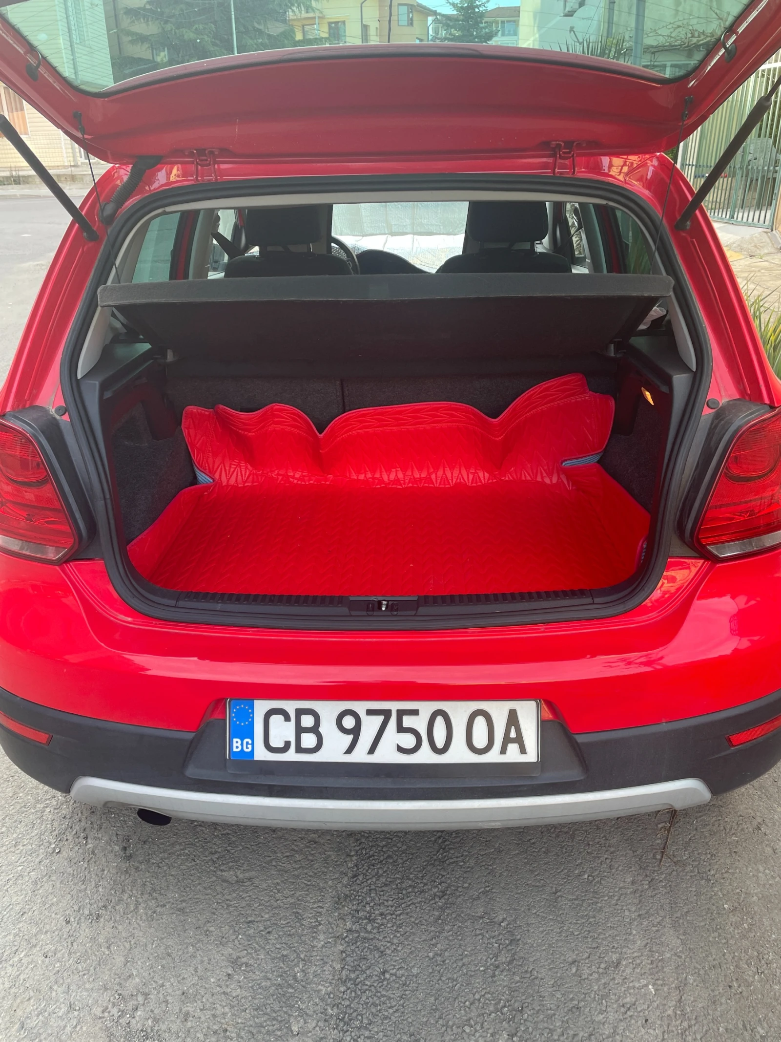 VW Polo 1.6tdi cross, снимка 11 - Автомобили и джипове - 54346212