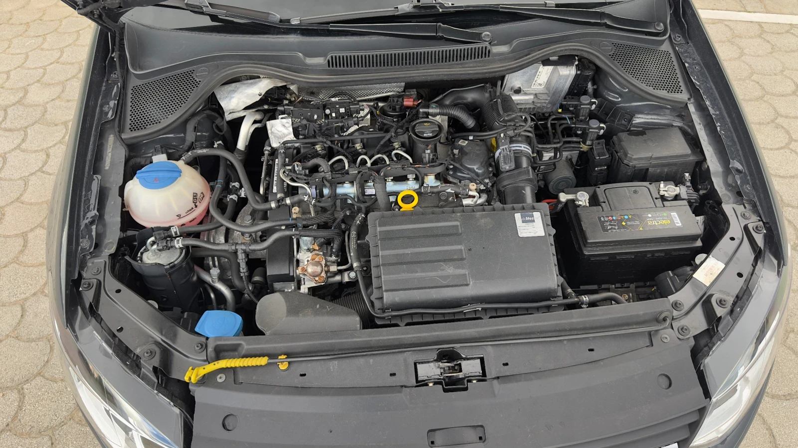 VW Polo 1.4TDI 90hp Euro 6b, снимка 15 - Автомобили и джипове - 54533456