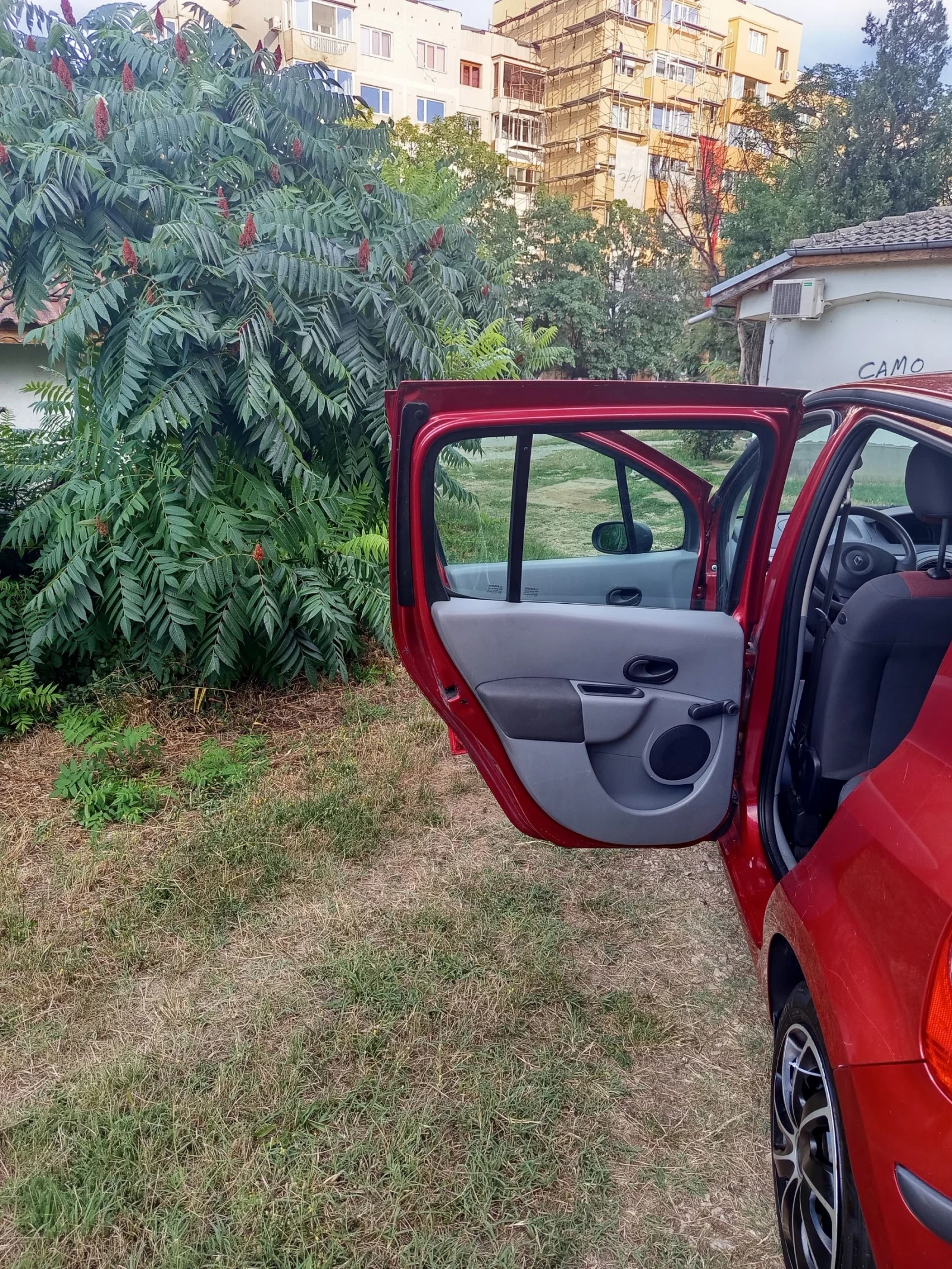 Renault Modus 1.2i, снимка 8 - Автомобили и джипове - 55225098