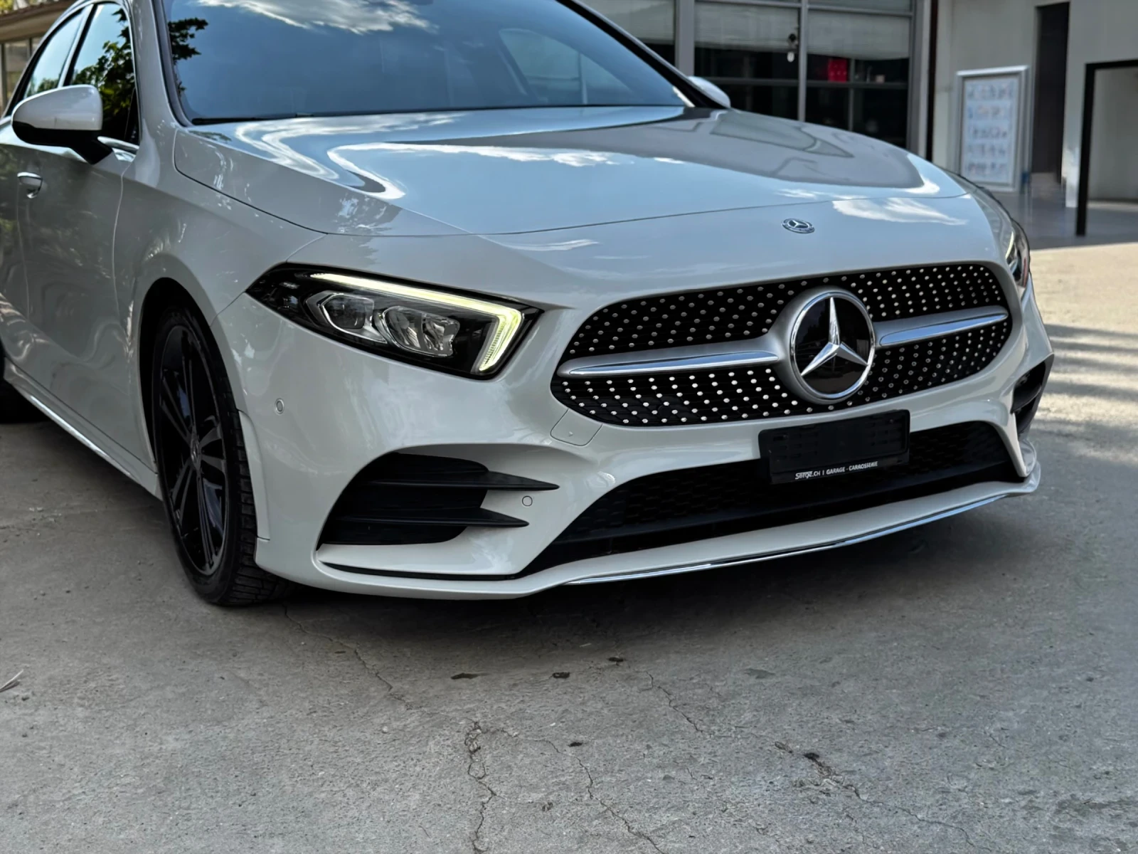 Mercedes-Benz A 200 AMG Line, снимка 2 - Автомобили и джипове - 56088730