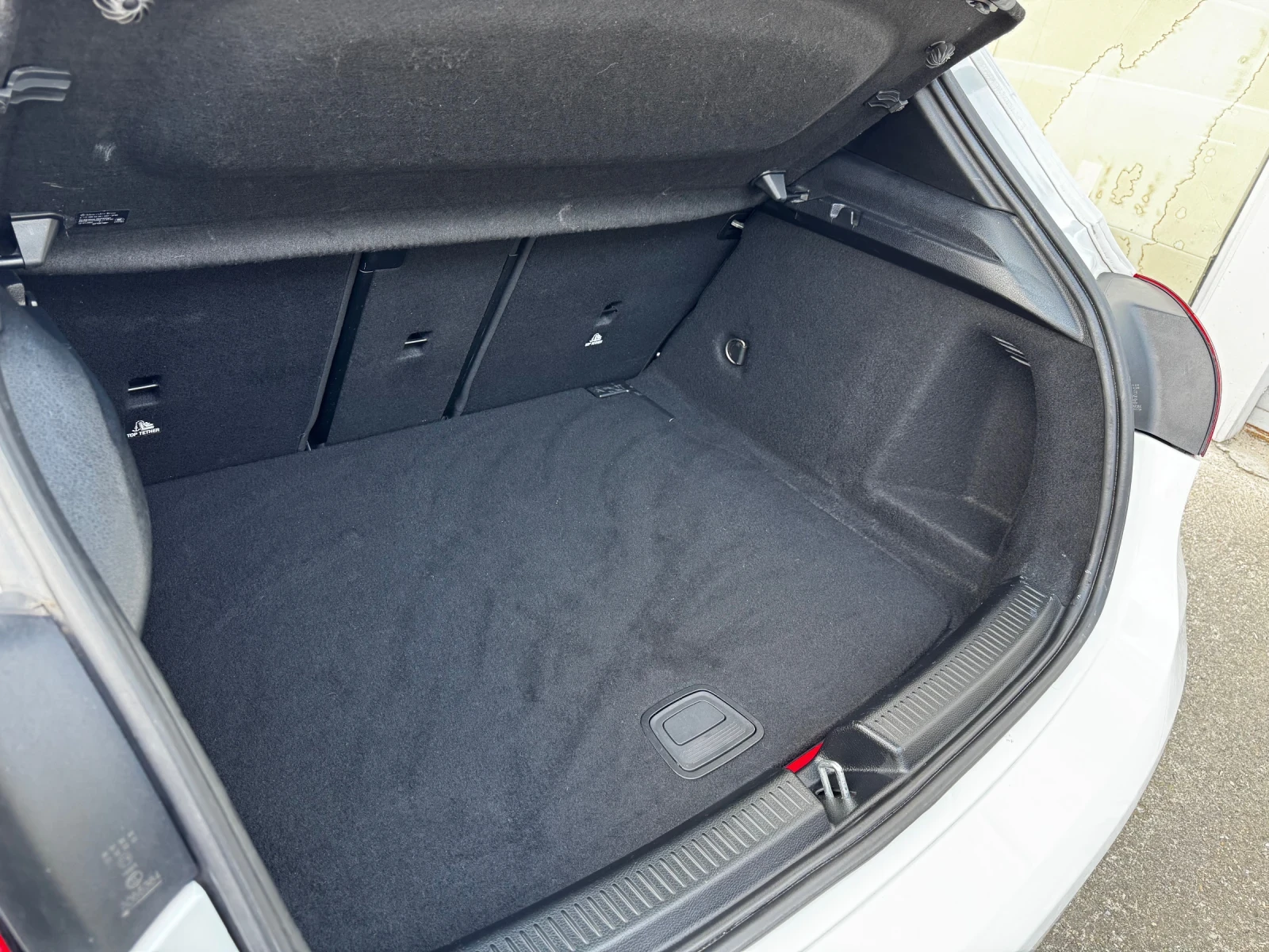 Mercedes-Benz A 200 AMG Line, снимка 10 - Автомобили и джипове - 55587536