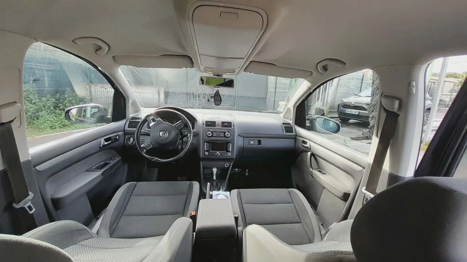 VW Touran, снимка 5 - Автомобили и джипове - 55769570