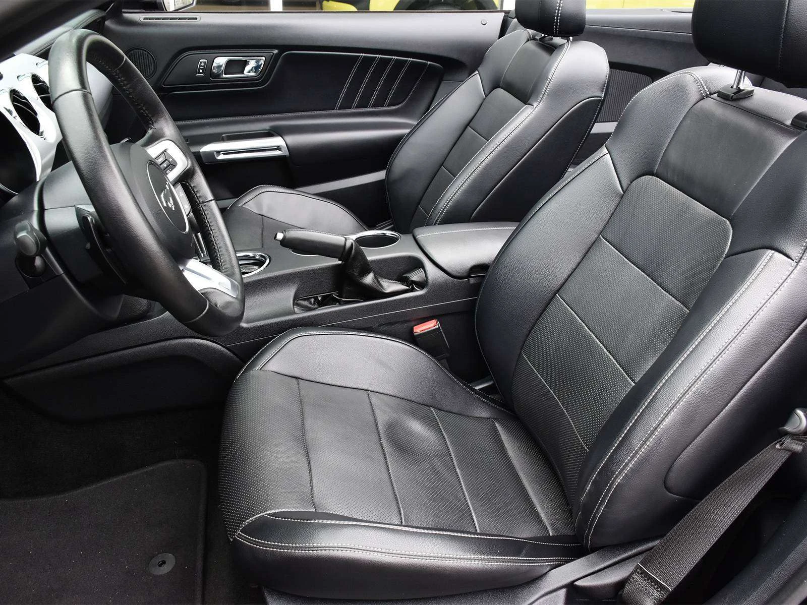 Ford Mustang Малко км / Кабрио / ЦЕНА до БГ, снимка 8 - Автомобили и джипове - 55770080