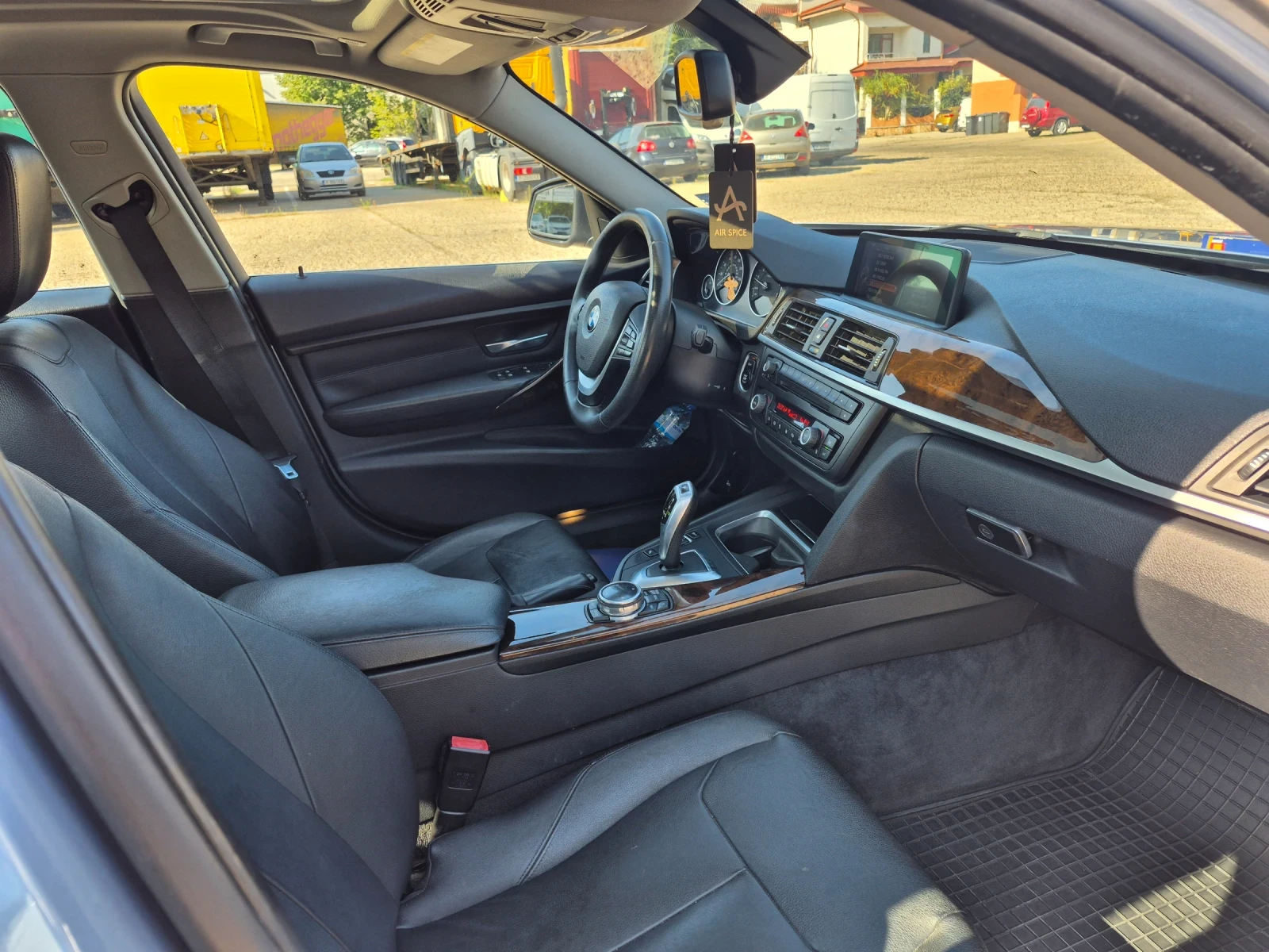 BMW 328 Бензин  245 кс, снимка 13 - Автомобили и джипове - 55803286