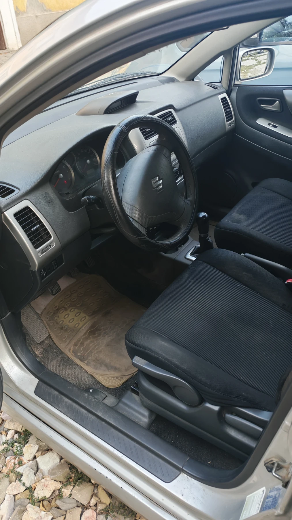 Suzuki Liana | Mobile.bg � ����������� 9