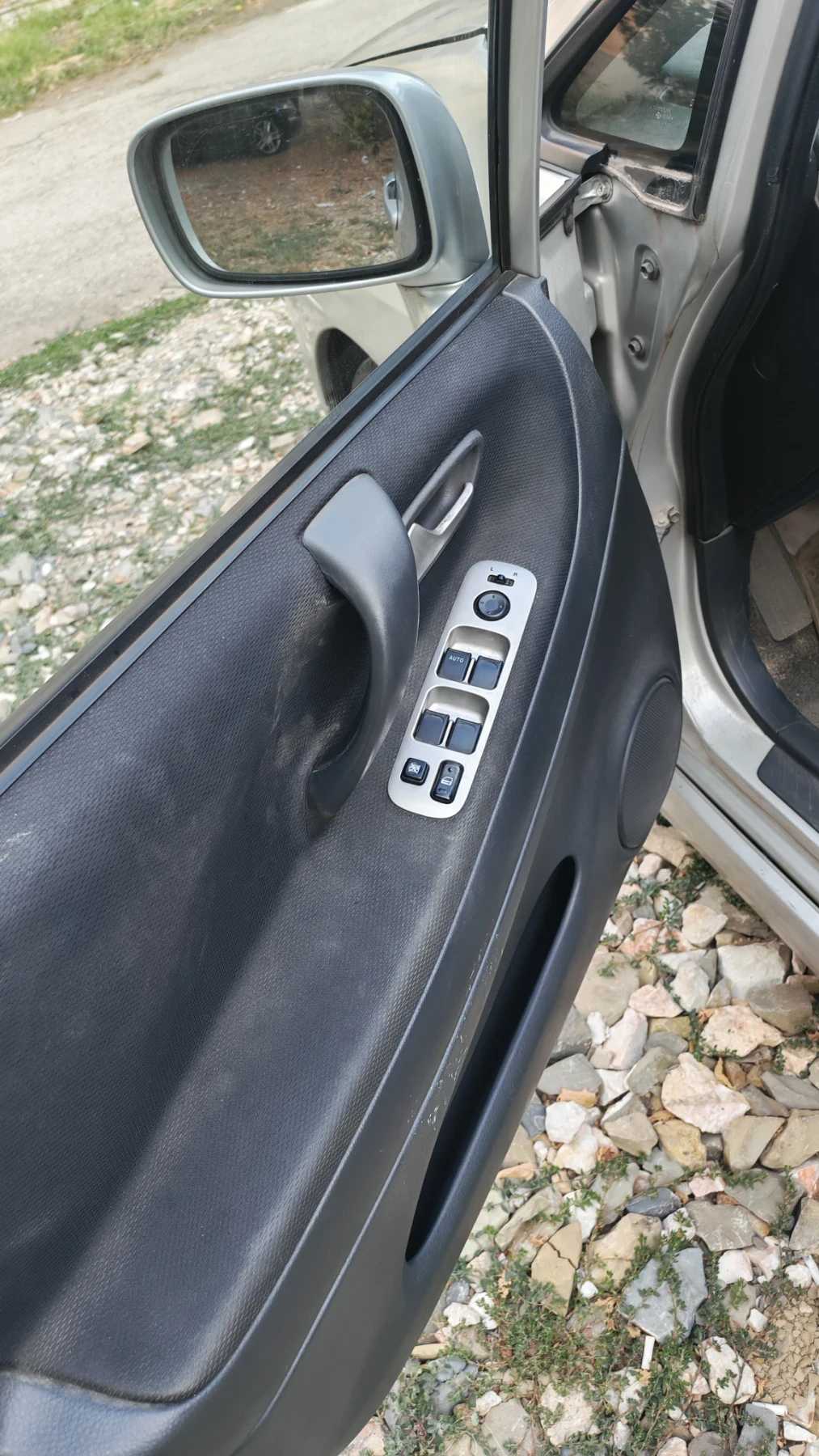 Suzuki Liana | Mobile.bg � ����������� 8