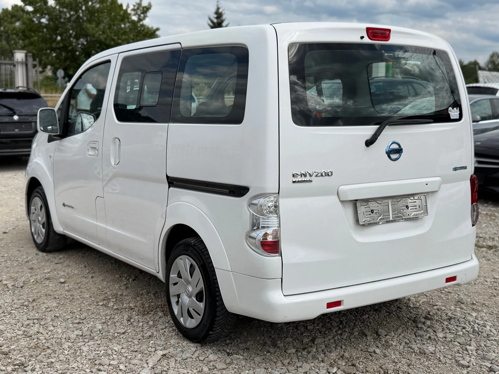 Nissan e-NV200 Evalia, снимка 8 - Автомобили и джипове - 56233834