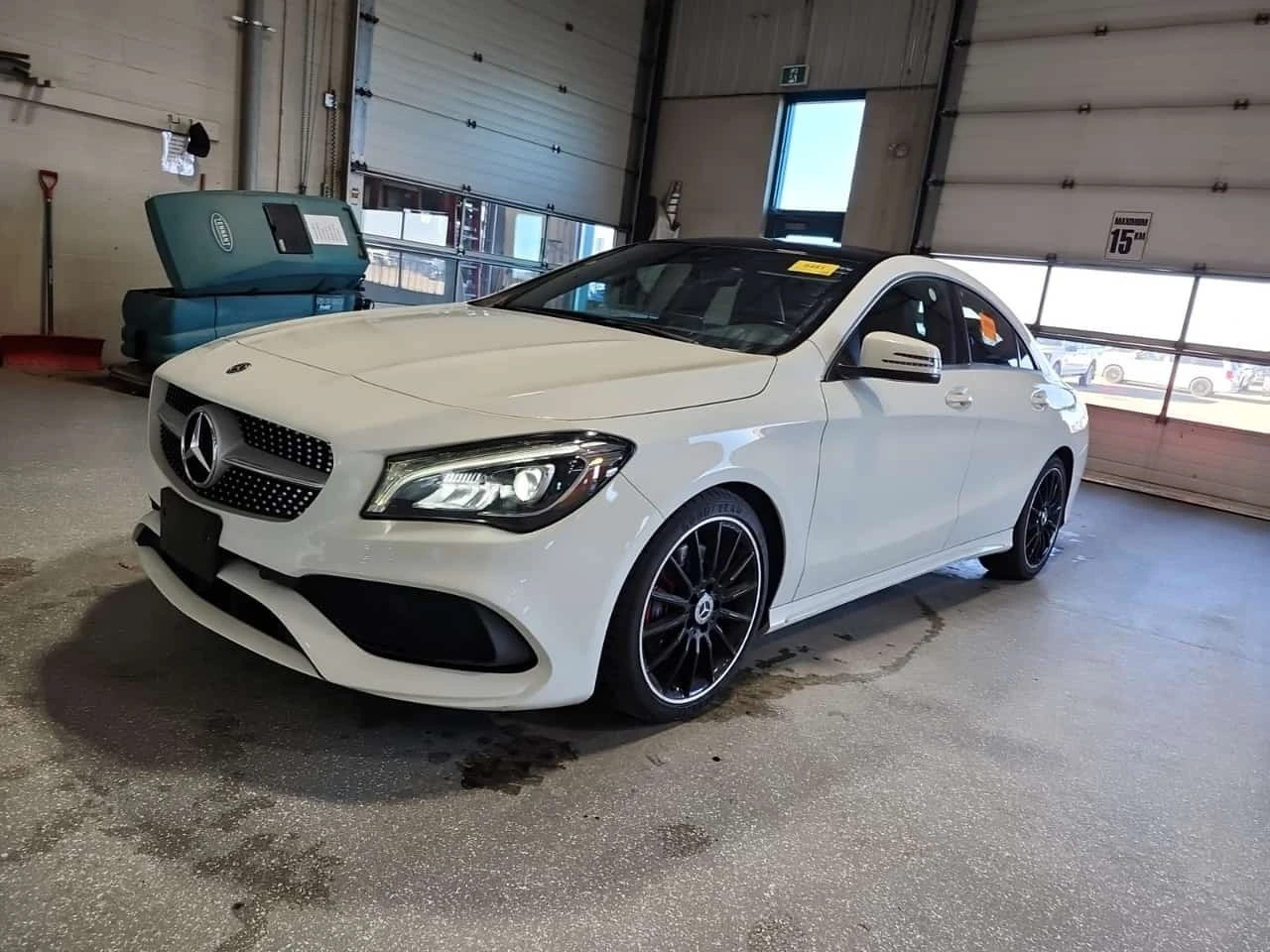 Mercedes-Benz CLA 250 * ЗАДНА КАМЕРА * ПАМЕТ * ПОДГРЕВ * 