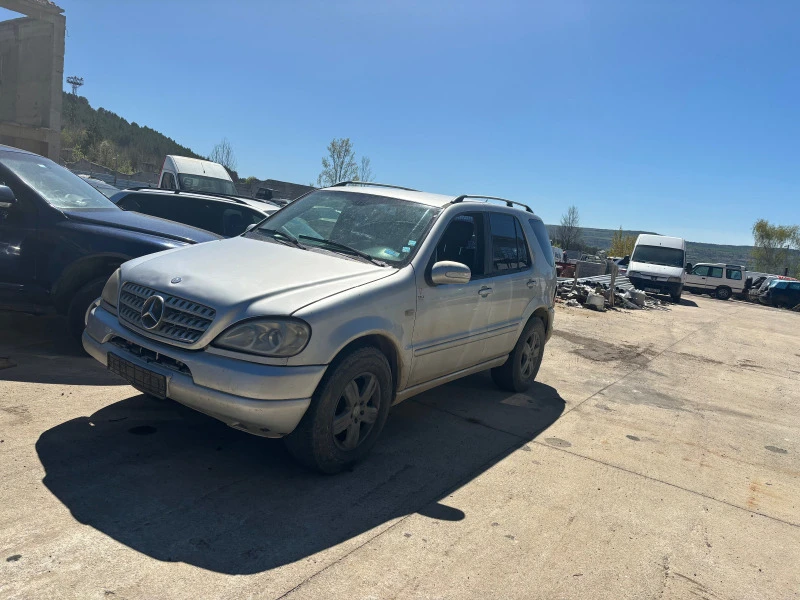 Mercedes-Benz ML 270 2.7 cdi 163 cc, снимка 2 - Автомобили и джипове - 46693040