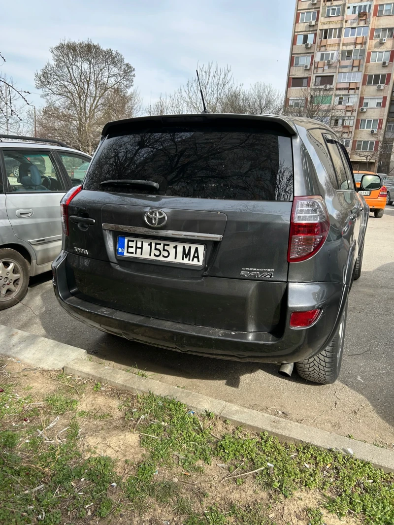 Toyota Rav4 2.2 D-4D, снимка 3 - Автомобили и джипове - 49508054