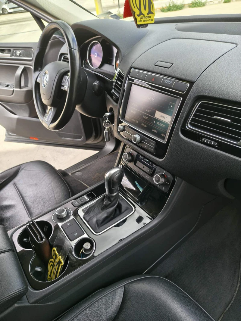 VW Touareg, снимка 5 - Автомобили и джипове - 52082829