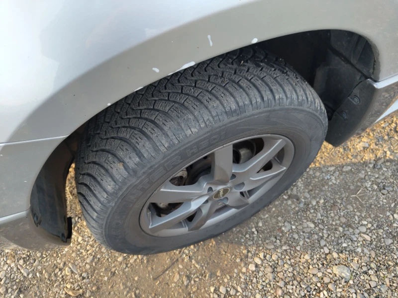 Mitsubishi Outlander 2.4 Газ-бензин 4?4, снимка 6 - Автомобили и джипове - 52924180