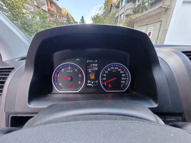 Honda Cr-v CTDI 2.2 140hp (един отличен автомобил), снимка 11 - Автомобили и джипове - 52277717