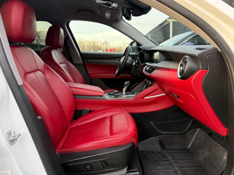 Alfa Romeo Stelvio TI AWD, снимка 8 - Автомобили и джипове - 52641750