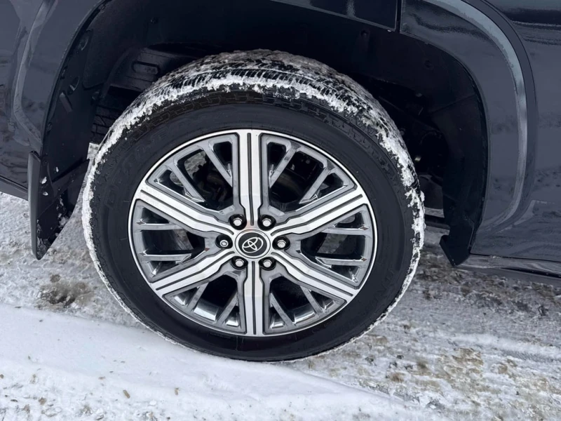 Toyota Sequoia * CAPSTONE * CARFAX * БЕЗ ПЪРВОНАЧАЛНА ВНОСКА, снимка 7 - Автомобили и джипове - 53024026