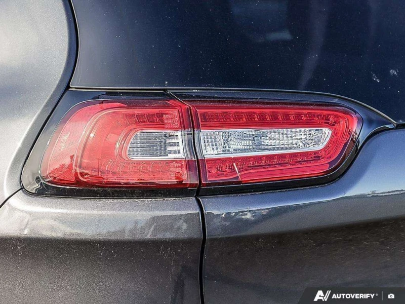 Jeep Cherokee * Latitude * CARFAX * ЦЕНА ДО БГ, снимка 11 - Автомобили и джипове - 53178874