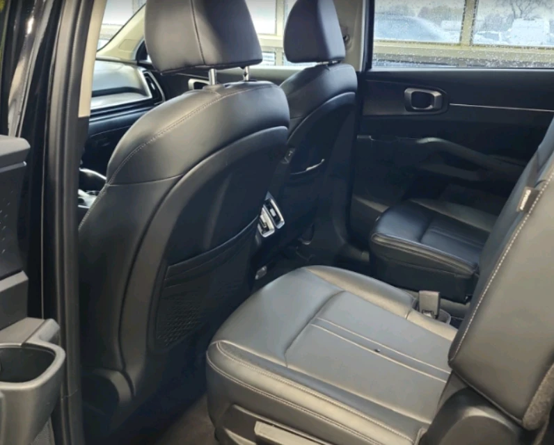 Kia Sorento 2.5L БЕЗ ИНЦИДЕНТИ CARFAX, снимка 7 - Автомобили и джипове - 54543452