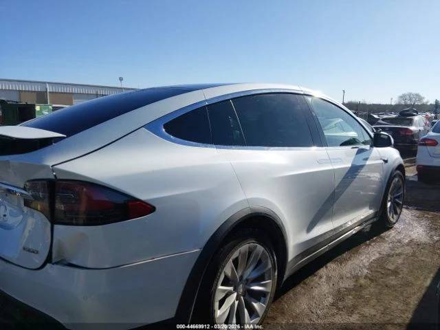 Tesla Model X 100D AWD, снимка 6 - Автомобили и джипове - 55107223