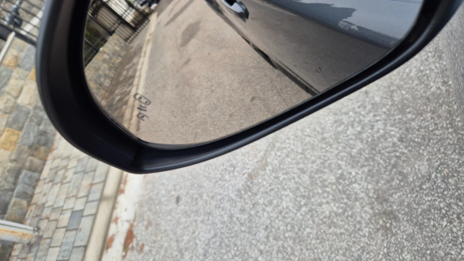 Toyota C-HR !/2.0 hybrid  | Mobile.bg   16