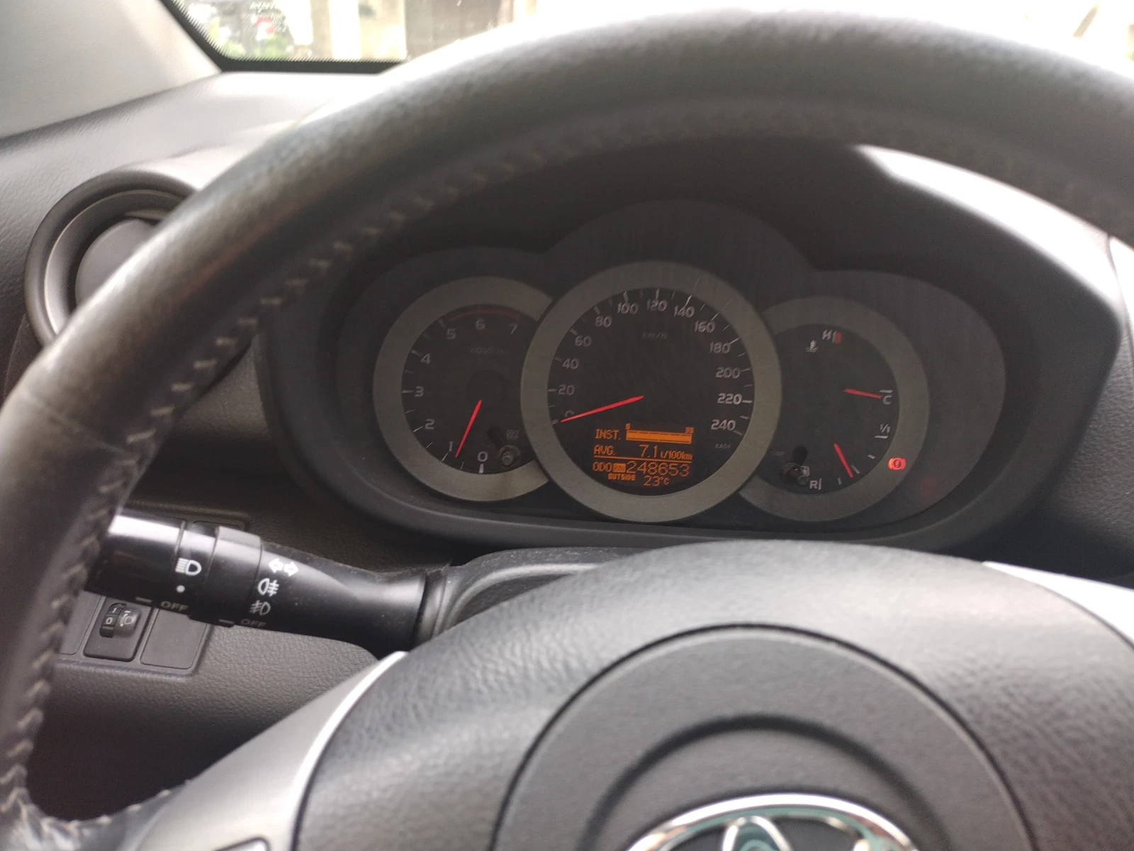 Toyota Rav4 D4D - изображение 7