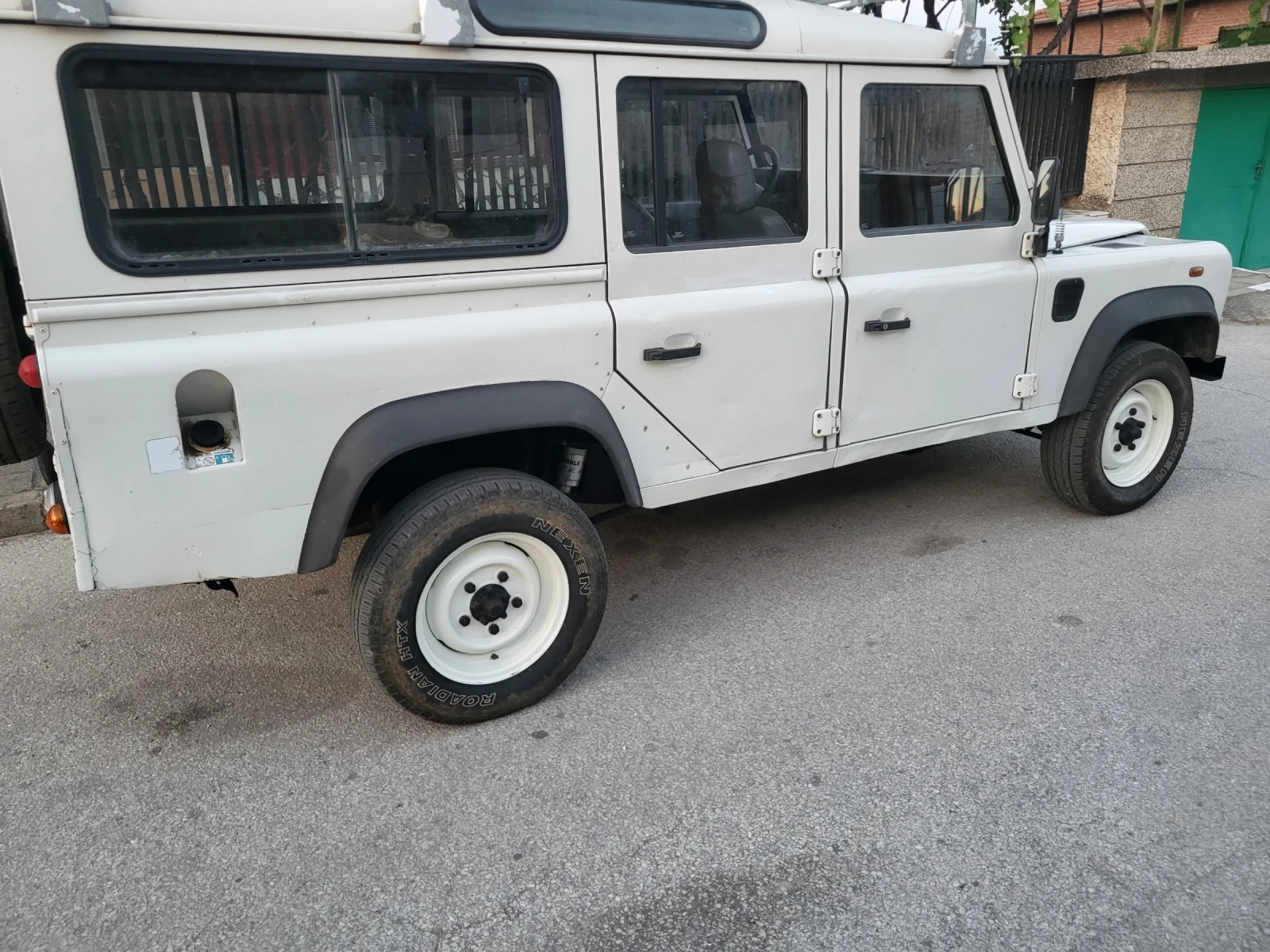 Land Rover Defender 2.5 TD5  - изображение 8