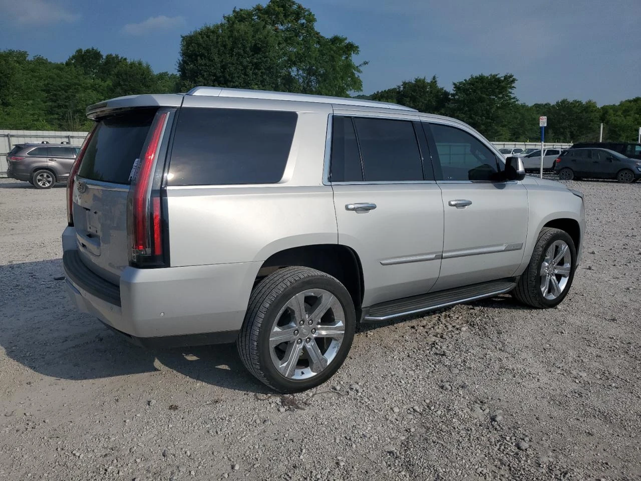 Cadillac Escalade 2017 CADILLAC ESCALADE LUXURY - изображение 4