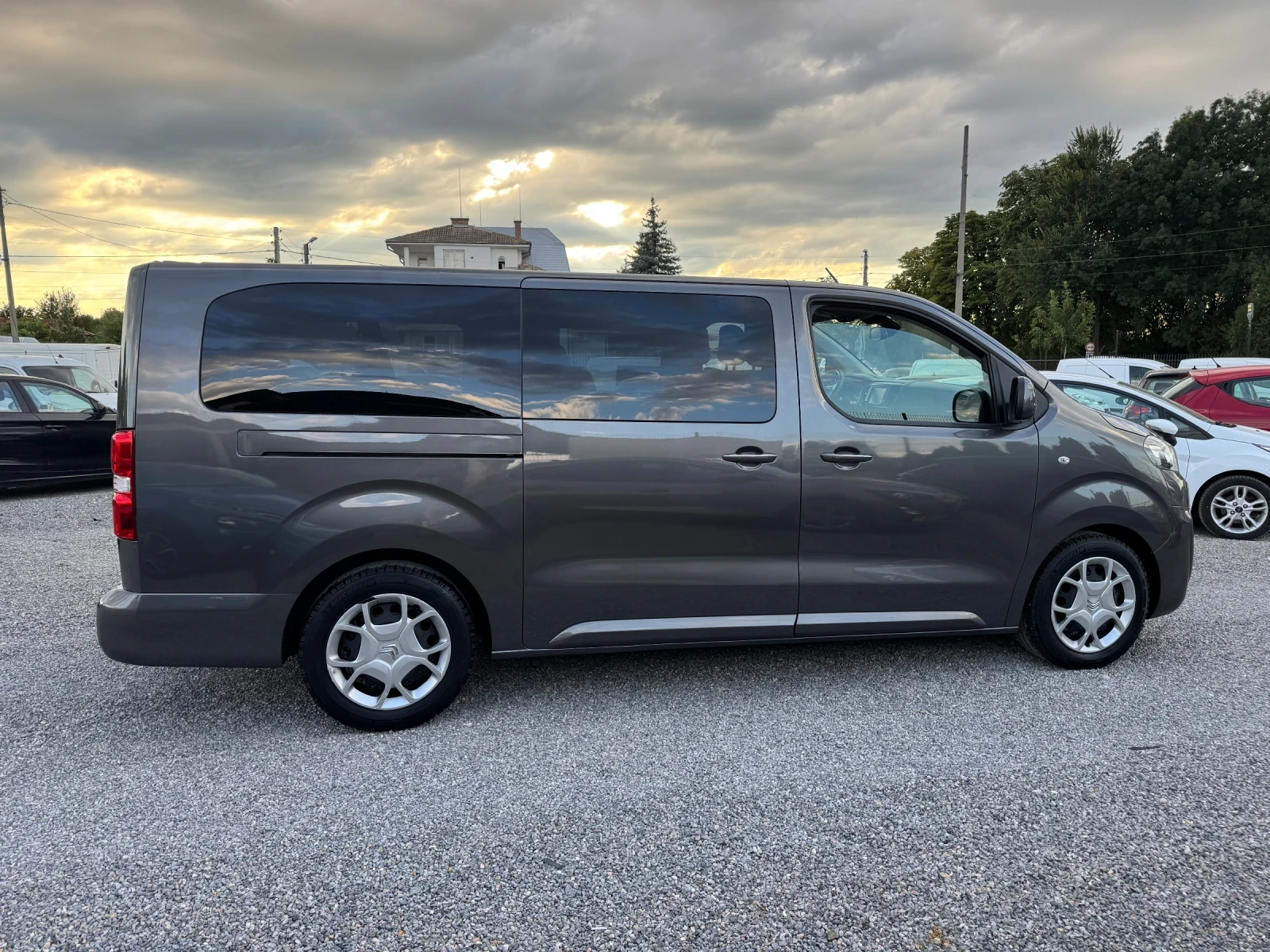 Citroen Spacetourer 2.0HDI MAXI! 9 seats!!Full! Navi! Pano!Keyless!! - изображение 6
