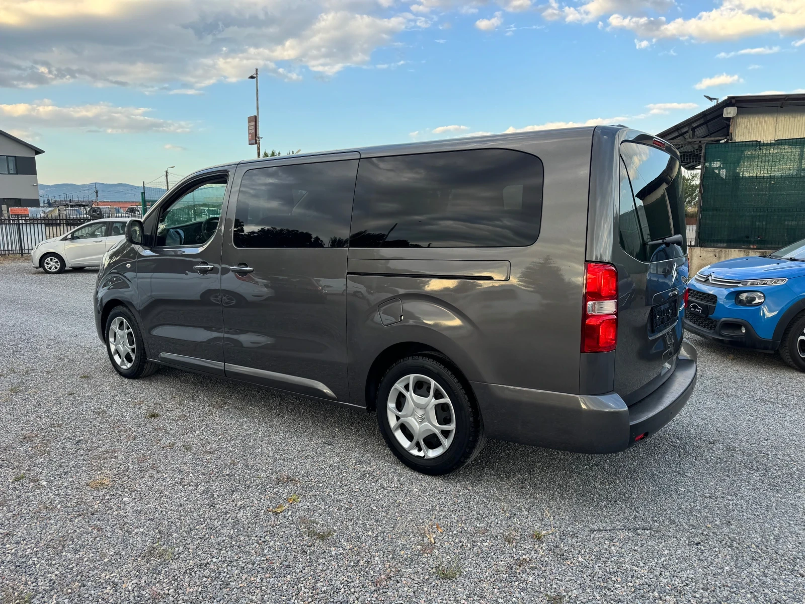 Citroen Spacetourer 2.0HDI MAXI! 9 seats!!Full! Navi! Pano!Keyless!! - изображение 4