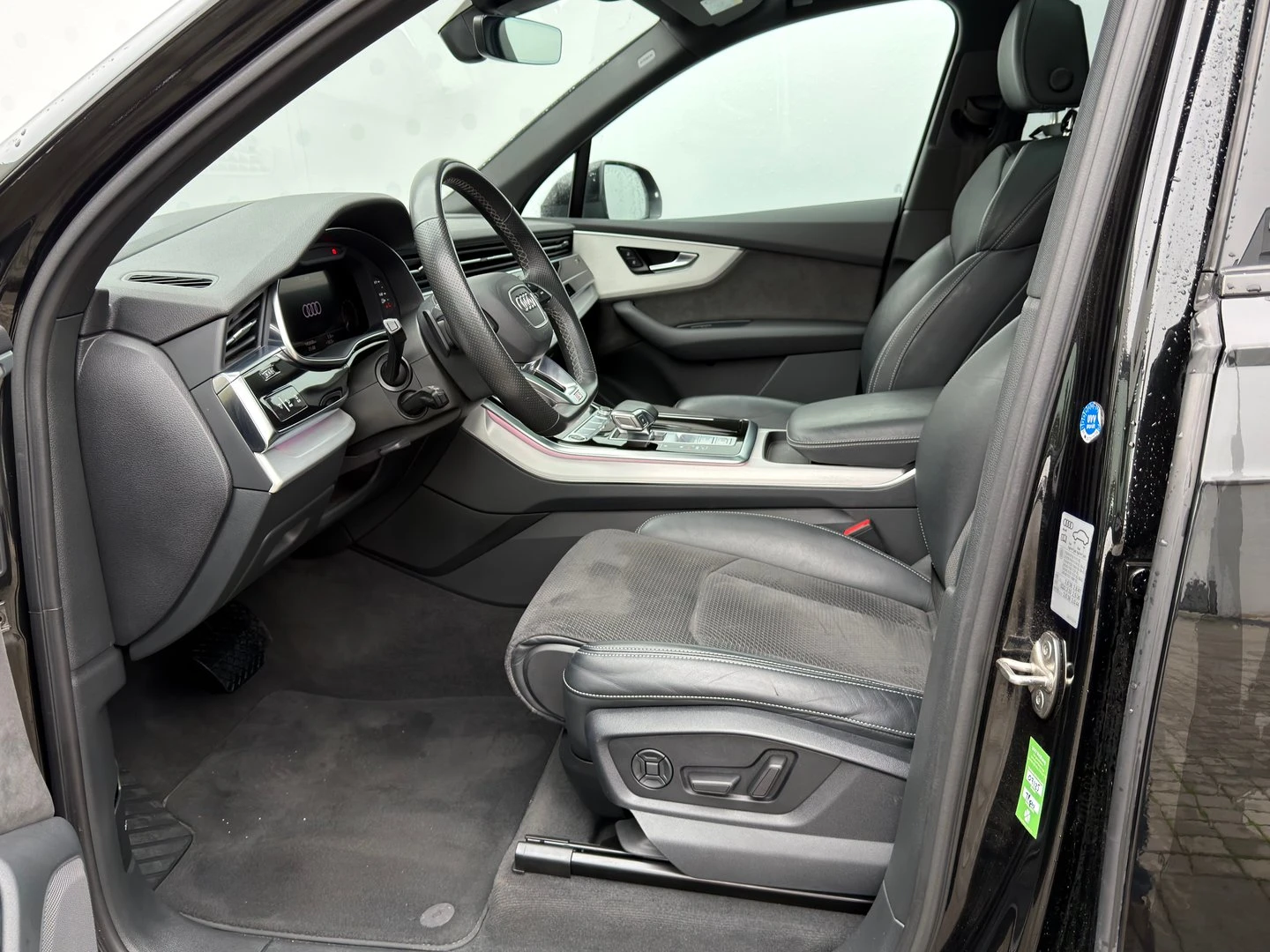 Audi Q7 55 TFSIe quattro, снимка 6 - Автомобили и джипове - 54293743